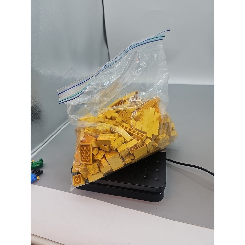 LEGO‎ Assorted Yellow Bulk Bricks LOT Plates 1 Lbs 2 Ozs